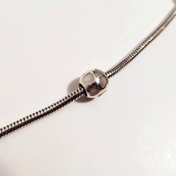 Pandora Bracelet With Two Heart Charms - Picture 5 of 5